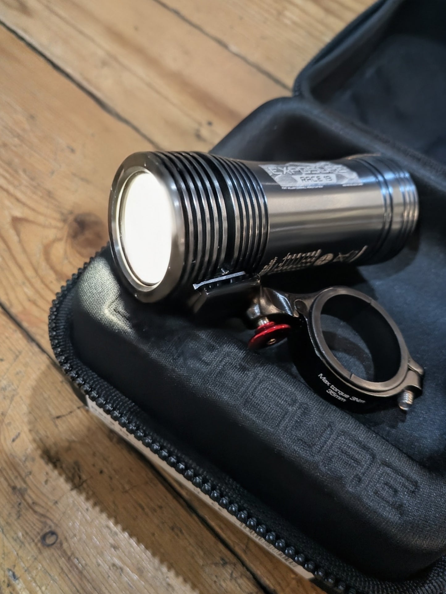 Exposure Race 19 Gun Metal Black 2650 lumens